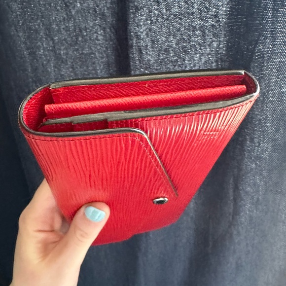 Louis Vuitton red epi leather Sarah wallet - Picture 4 of 10